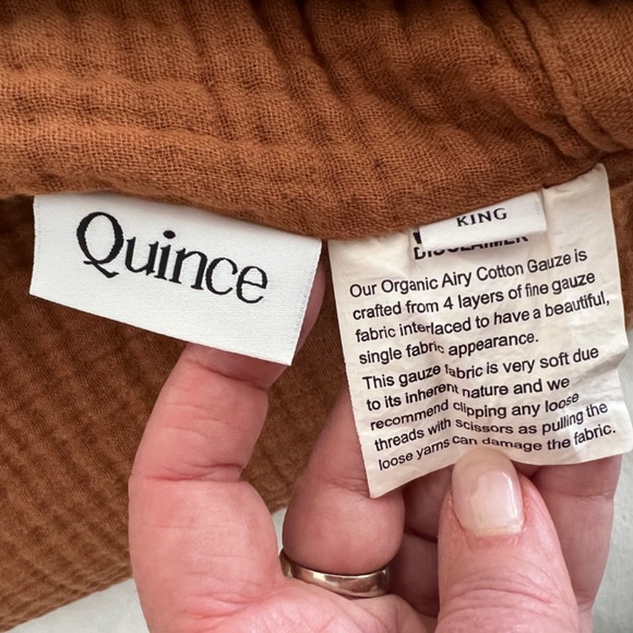 QUINCE Organic Airy Gauze Duvet Cover King plus 2 King Shams - TERRACOTTA - Picture 6 of 8
